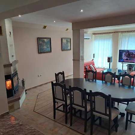 Луксозна Къща Лешниците С.Младежко Villa